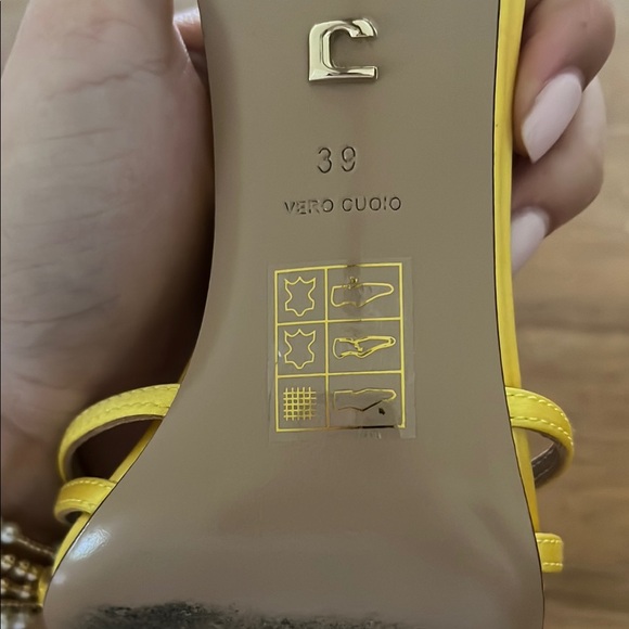 Gold and Yellow Stiletto Heels with Slingback Strap - Picture 4 of 9